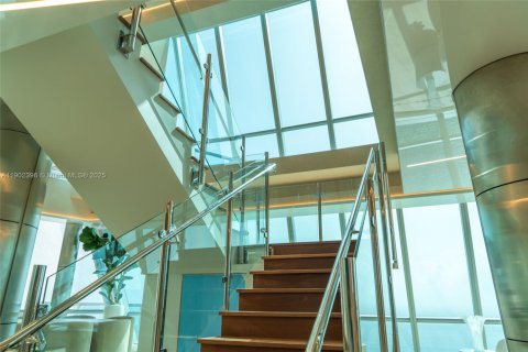 Condominio en alquiler en Sunny Isles Beach, Florida, 6 dormitorios, 774.06 m2 № 2054204 - foto 15