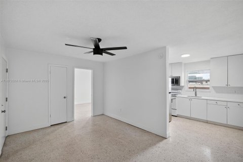 Appartement à louer à Miami, Floride: 1 chambre, 60.39 m2 № 1898113 - photo 4
