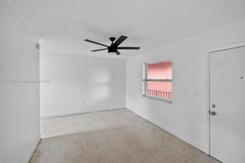 Appartement à louer à Miami, Floride: 1 chambre, 60.39 m2 № 1898113 - photo 8