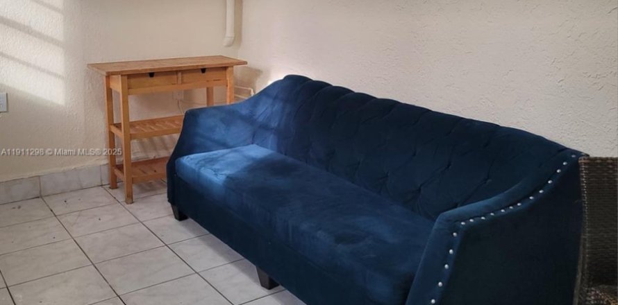 Дом в Майами, Флорида 1 спальня, 69.68м2 № 1967249