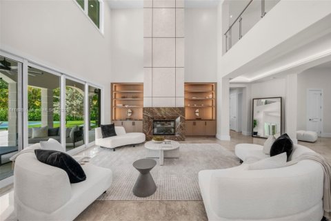 House in Pinecrest, Florida 7 bedrooms, 794.41 sq.m. № 1712298 - photo 9