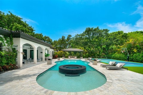 House in Pinecrest, Florida 7 bedrooms, 794.41 sq.m. № 1712298 - photo 27