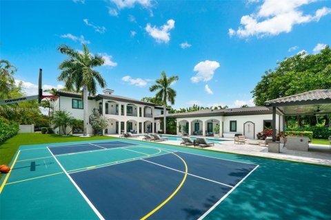 House in Pinecrest, Florida 7 bedrooms, 794.41 sq.m. № 1712298 - photo 29