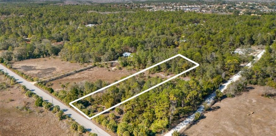 Land in Weeki Wachee, Florida № 2108139