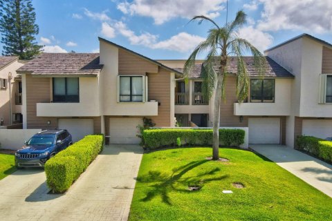 Townhouse in Boca Raton, Florida 3 bedrooms, 195.56 sq.m. № 2194037 - photo 3