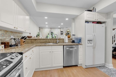 Townhouse in Boca Raton, Florida 3 bedrooms, 195.56 sq.m. № 2194037 - photo 13