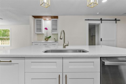 Casa en venta en Crystal River, Florida, 4 dormitorios, 241.92 m2 № 1918312 - foto 17