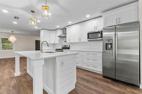 Casa en venta en Crystal River, Florida, 4 dormitorios, 241.92 m2 № 1918312 - foto 15