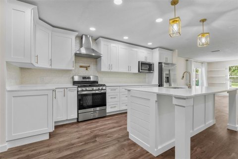 Casa en venta en Crystal River, Florida, 4 dormitorios, 241.92 m2 № 1918312 - foto 14