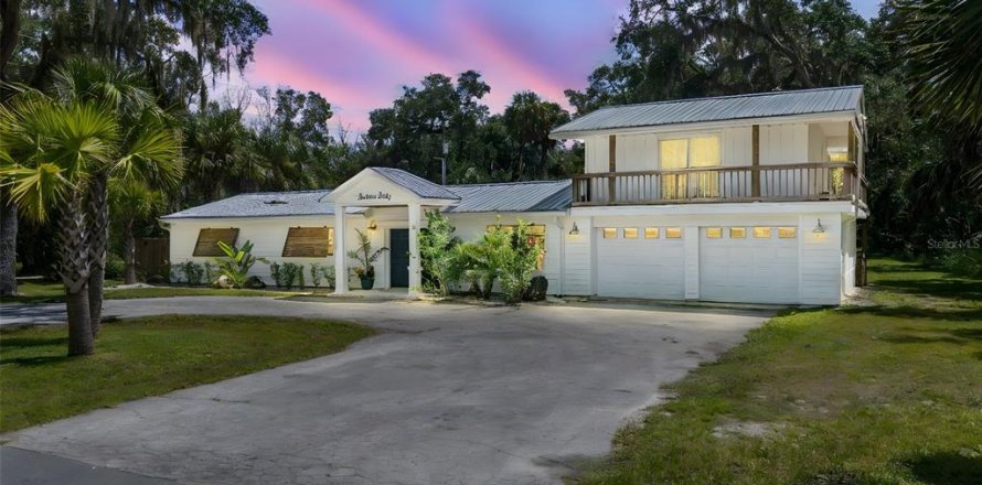 Casa en Crystal River, Florida 4 dormitorios, 241.92 m2 № 1918312