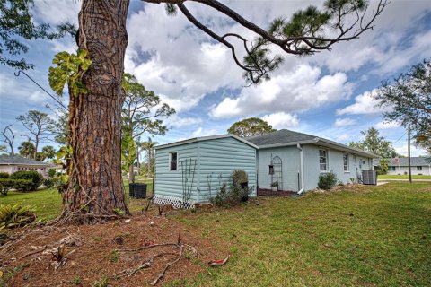 House in Englewood, Florida 3 bedrooms, 148.27 sq.m. № 1548046 - photo 25