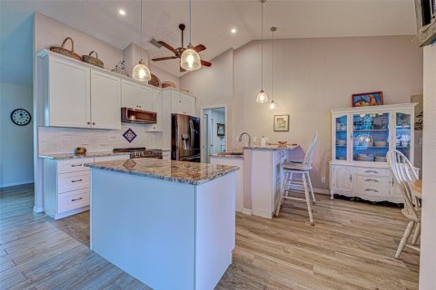 House in Englewood, Florida 3 bedrooms, 148.27 sq.m. № 1548046 - photo 17