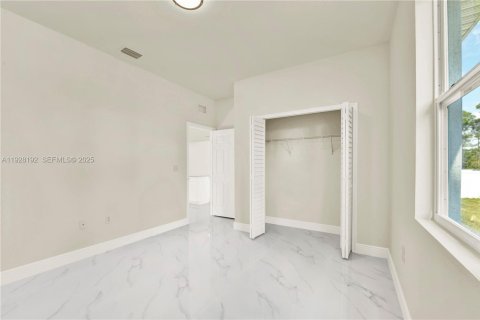 Villa ou maison à louer à Lehigh Acres, Floride: 3 chambres № 1988299 - photo 19