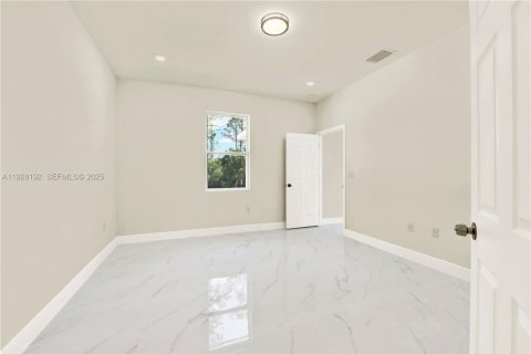 Villa ou maison à louer à Lehigh Acres, Floride: 3 chambres № 1988299 - photo 14