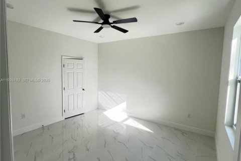 Villa ou maison à louer à Lehigh Acres, Floride: 3 chambres № 1988299 - photo 17