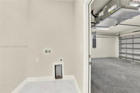 Villa ou maison à louer à Lehigh Acres, Floride: 3 chambres № 1988299 - photo 28