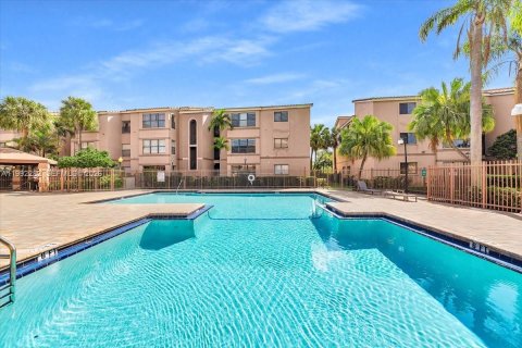 Condo in Davie, Florida, 2 bedrooms  № 2058858 - photo 26