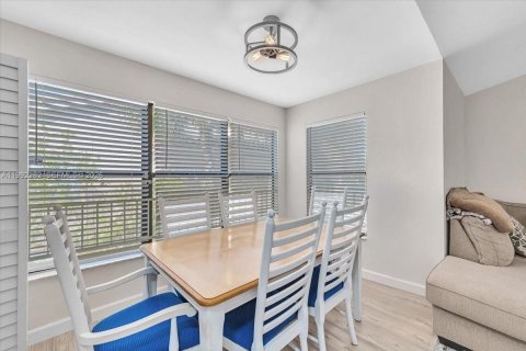 Condo in Davie, Florida, 2 bedrooms  № 2058858 - photo 14