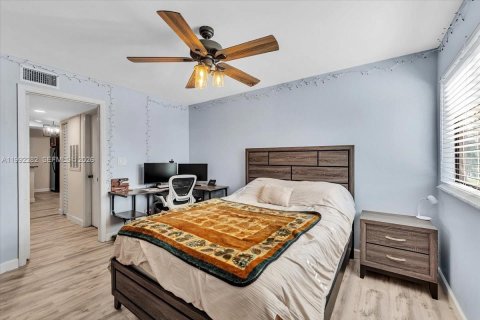 Condo in Davie, Florida, 2 bedrooms  № 2058858 - photo 21