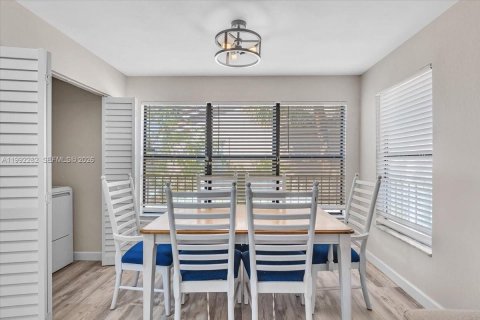 Condo in Davie, Florida, 2 bedrooms  № 2058858 - photo 13