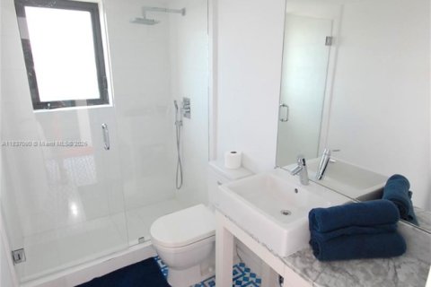 Apartment in Miami Beach, Florida 2 bedrooms, 108.51 sq.m. № 1821697 - photo 12