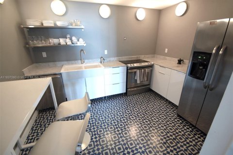 Apartment in Miami Beach, Florida 2 bedrooms, 108.51 sq.m. № 1821697 - photo 3