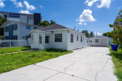 Villa ou maison à louer à Miami, Floride: 1 chambre, 46.45 m2 № 2376077 - photo 14