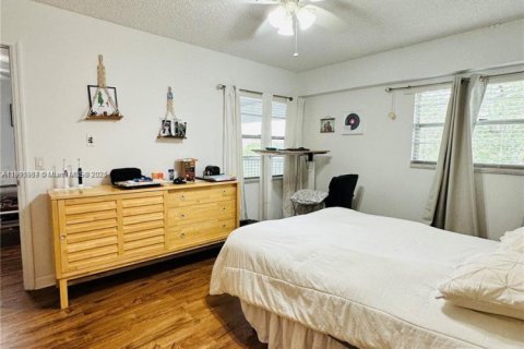 Купить кондоминиум в Пемброк-Пайнс, Флорида 2 спальни, 102.19м2, № 1969208 - фото 26