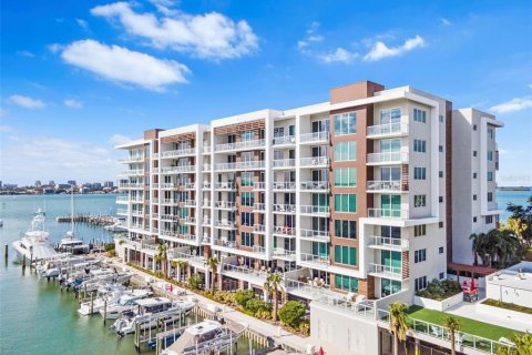 Condominio en alquiler en Clearwater, Florida, 2 dormitorios, 186.08 m2 № 1589831 - foto 1