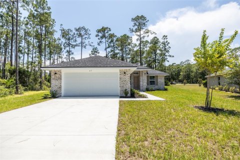 House in Palm Coast, Florida 3 bedrooms, 139.82 sq.m. № 2134645
