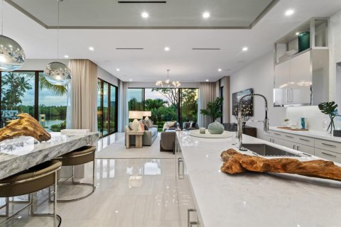 House in Boca Raton, Florida 5 bedrooms, 926.51 sq.m. № 2243914 - photo 23