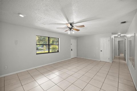 House in Summerfield, Florida 3 bedrooms, 109.25 sq.m. № 1853933 - photo 13