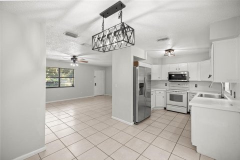 House in Summerfield, Florida 3 bedrooms, 109.25 sq.m. № 1853933 - photo 14