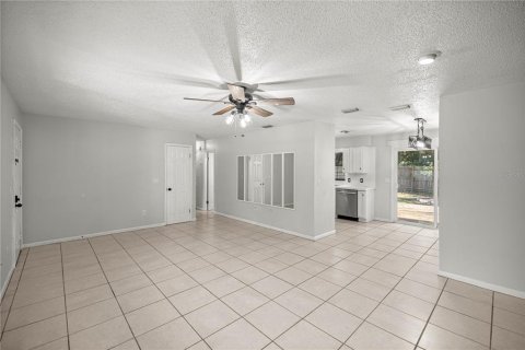 House in Summerfield, Florida 3 bedrooms, 109.25 sq.m. № 1853933 - photo 12