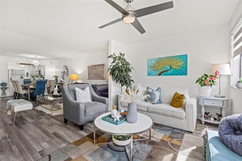 Copropriété à vendre à Sunrise, Floride: 2 chambres, 127 m2 № 1944849 - photo 19