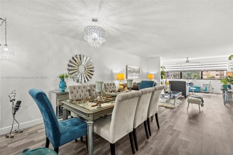 Copropriété à vendre à Sunrise, Floride: 2 chambres, 127 m2 № 1944849 - photo 10