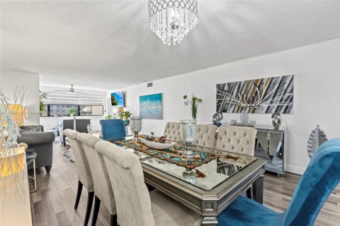 Copropriété à vendre à Sunrise, Floride: 2 chambres, 127 m2 № 1944849 - photo 11