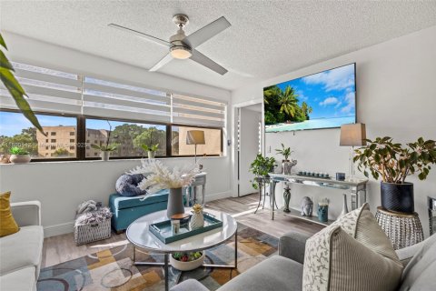 Copropriété à vendre à Sunrise, Floride: 2 chambres, 127 m2 № 1944849 - photo 20