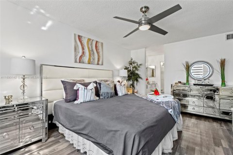 Copropriété à vendre à Sunrise, Floride: 2 chambres, 127 m2 № 1944849 - photo 24