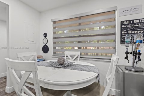 Copropriété à vendre à Sunrise, Floride: 2 chambres, 127 m2 № 1944849 - photo 4