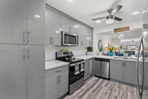 Copropriété à vendre à Sunrise, Floride: 2 chambres, 127 m2 № 1944849 - photo 5