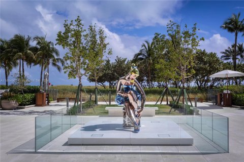 Condo in Bal Harbour, Florida, 3 bedrooms  № 1703693 - photo 29