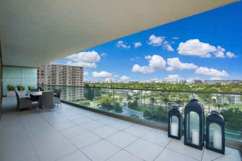 Condo in Bal Harbour, Florida, 3 bedrooms  № 1703693 - photo 16