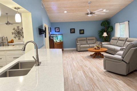Casa en venta en Port St. Lucie, Florida, 3 dormitorios, 226.22 m2 № 2333725 - foto 6