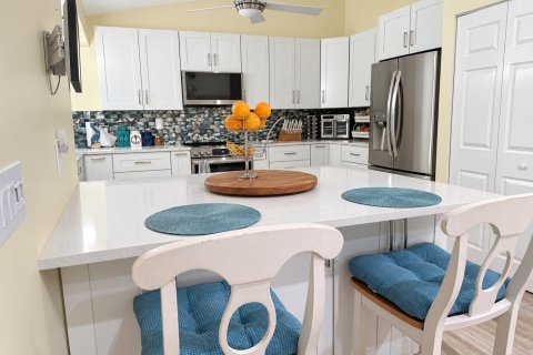 Casa en venta en Port St. Lucie, Florida, 3 dormitorios, 226.22 m2 № 2333725 - foto 4