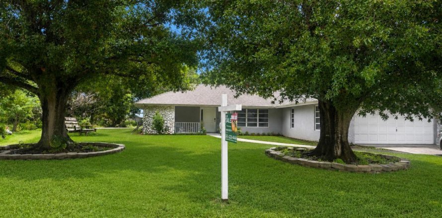 Casa en Port St. Lucie, Florida 3 dormitorios, 226.22 m2 № 2333725