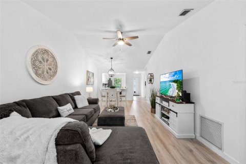 Condominio en venta en Bradenton, Florida, 2 dormitorios, 99.96 m2 № 1382424 - foto 4