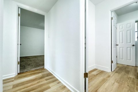 Casa en venta en Orlando, Florida, 4 dormitorios, 204.29 m2 № 1902169 - foto 18