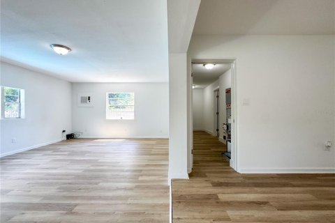 Casa en venta en Orlando, Florida, 4 dormitorios, 204.29 m2 № 1902169 - foto 9