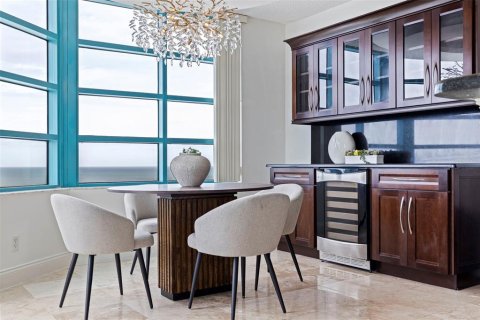 Купить кондоминиум в Клируотер, Флорида 6 комнат, 318.65м2, № 1913777 - фото 14